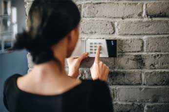 Simulating an IoT Home Security System with Tinkercad