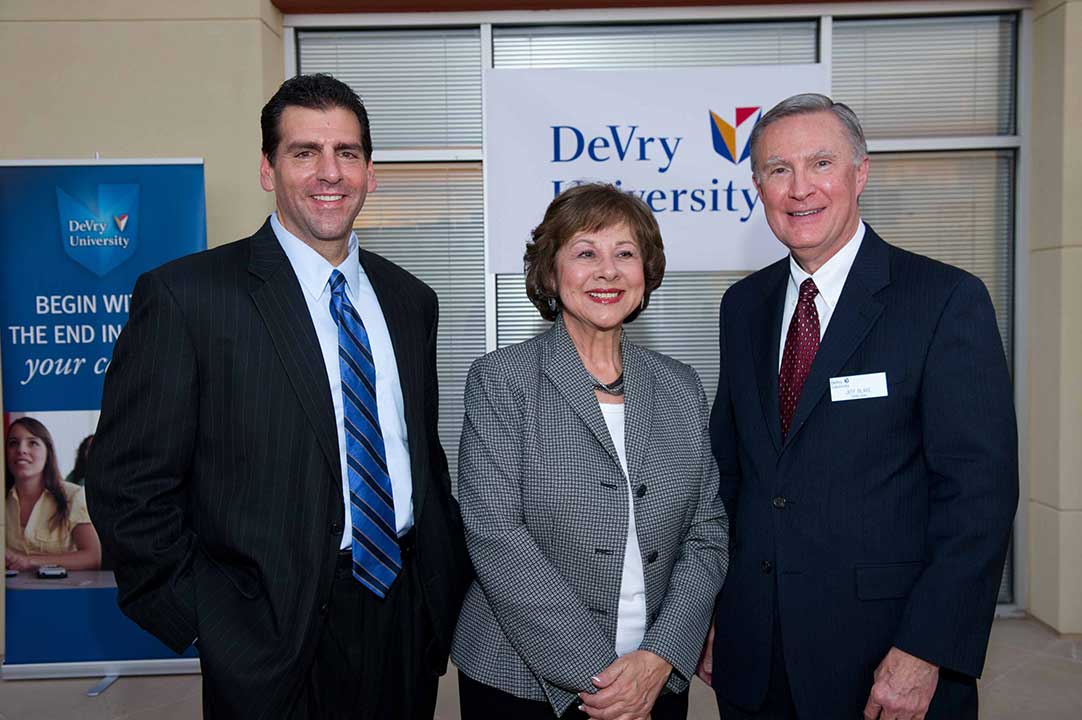 DeVry Phoenix metro President Craig Jacobs, Glendale Mayor Elaine Scruggs and DeVry Glendale Center Dean Jeff Blake